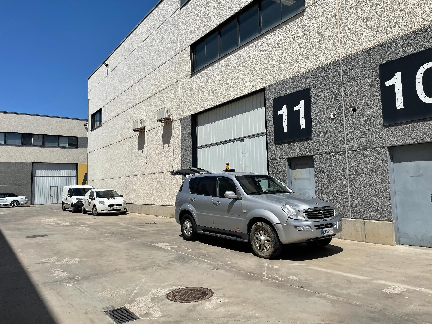 Vista exterior de Nave industrial en venta en Ciempozuelos