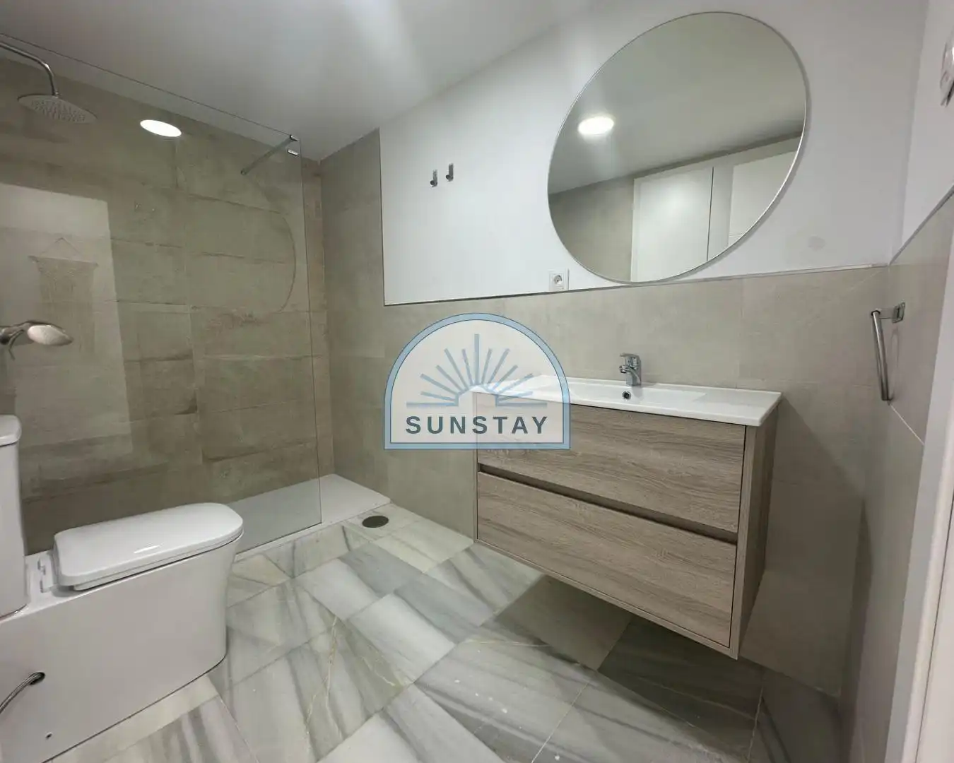 Bathroom of Flat for rent in Nerja  with Air Conditioner, Private garden and Terrace