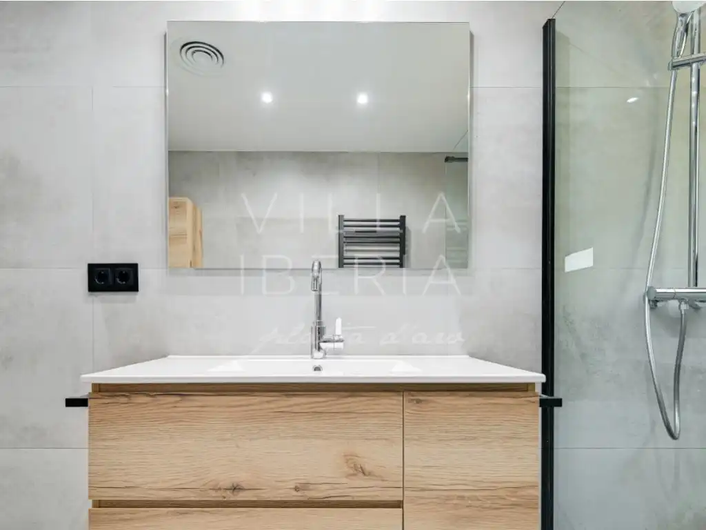 Bathroom of Houses for sale in Castell d'Aro, Platja d'Aro i s'Agaró  with Swimming Pool