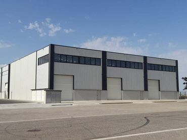 Nau industrial de lloguer a Magraners