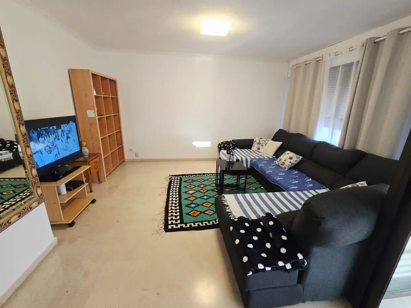 Living room of Flat for rent in Benidorm  with Air Conditioner, Private garden and Terrace