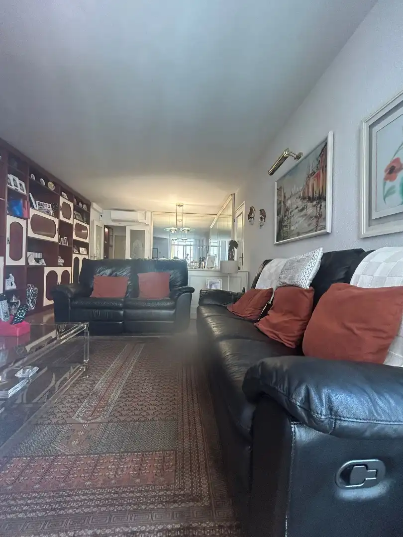 Wohnzimmer von Wohnung zum Verkauf in Barcelona mit Klimaanlage, Heizung und Möbliert