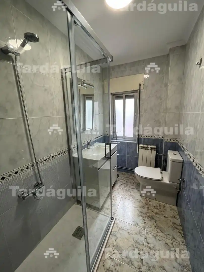 Flat for rent in Salesas
