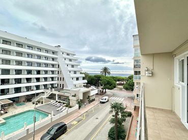 Apartment mit Pool zum Verkauf in Carrer Ramon Llull 3