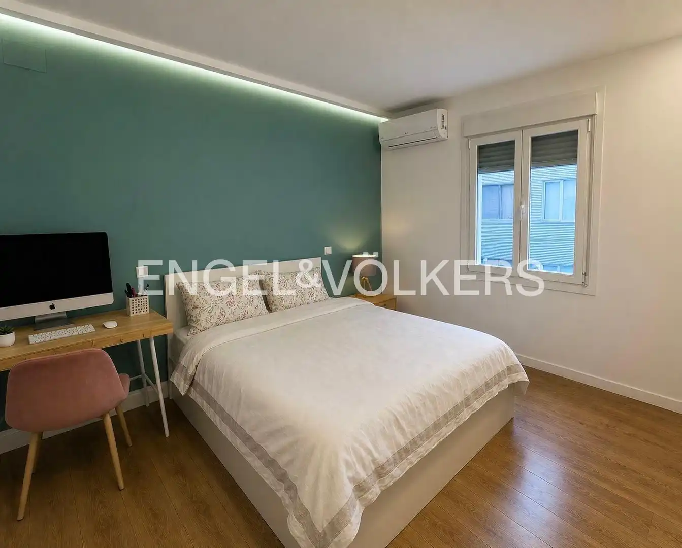 Bedroom of Flat for sale in Madrid  with Air Conditioner and Heating