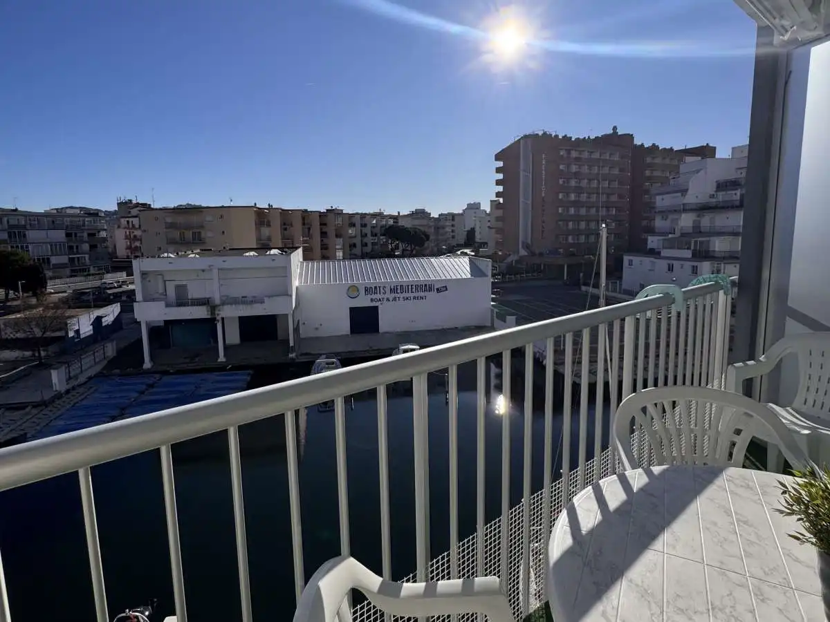 Terrassa de Pis en venda en Roses amb Moblat