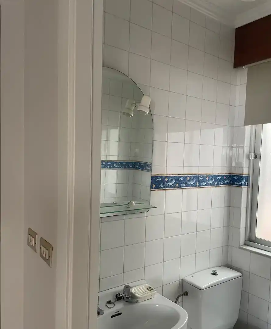 Badezimmer von Wohnung zur Miete in Cedeira mit Parkett, Möbliert und Ofen