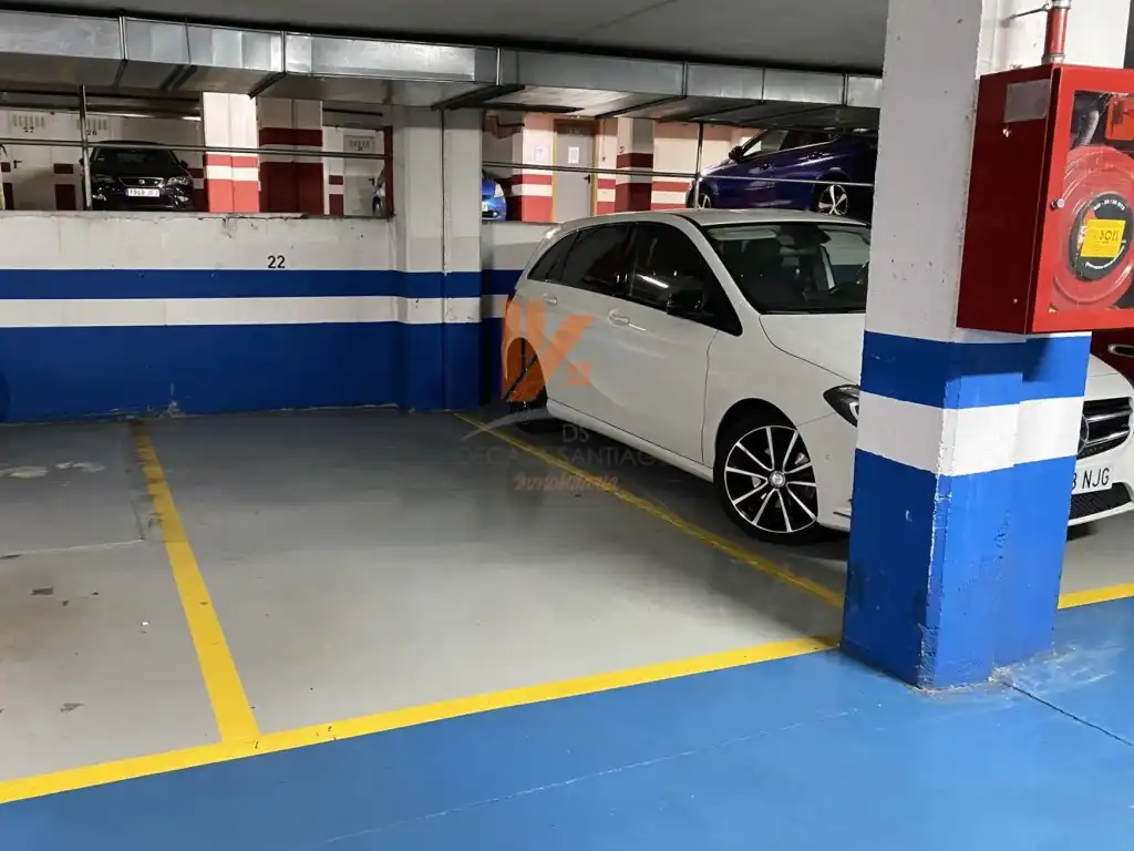 Parking de Garaje de alquiler en Santiago de Compostela 