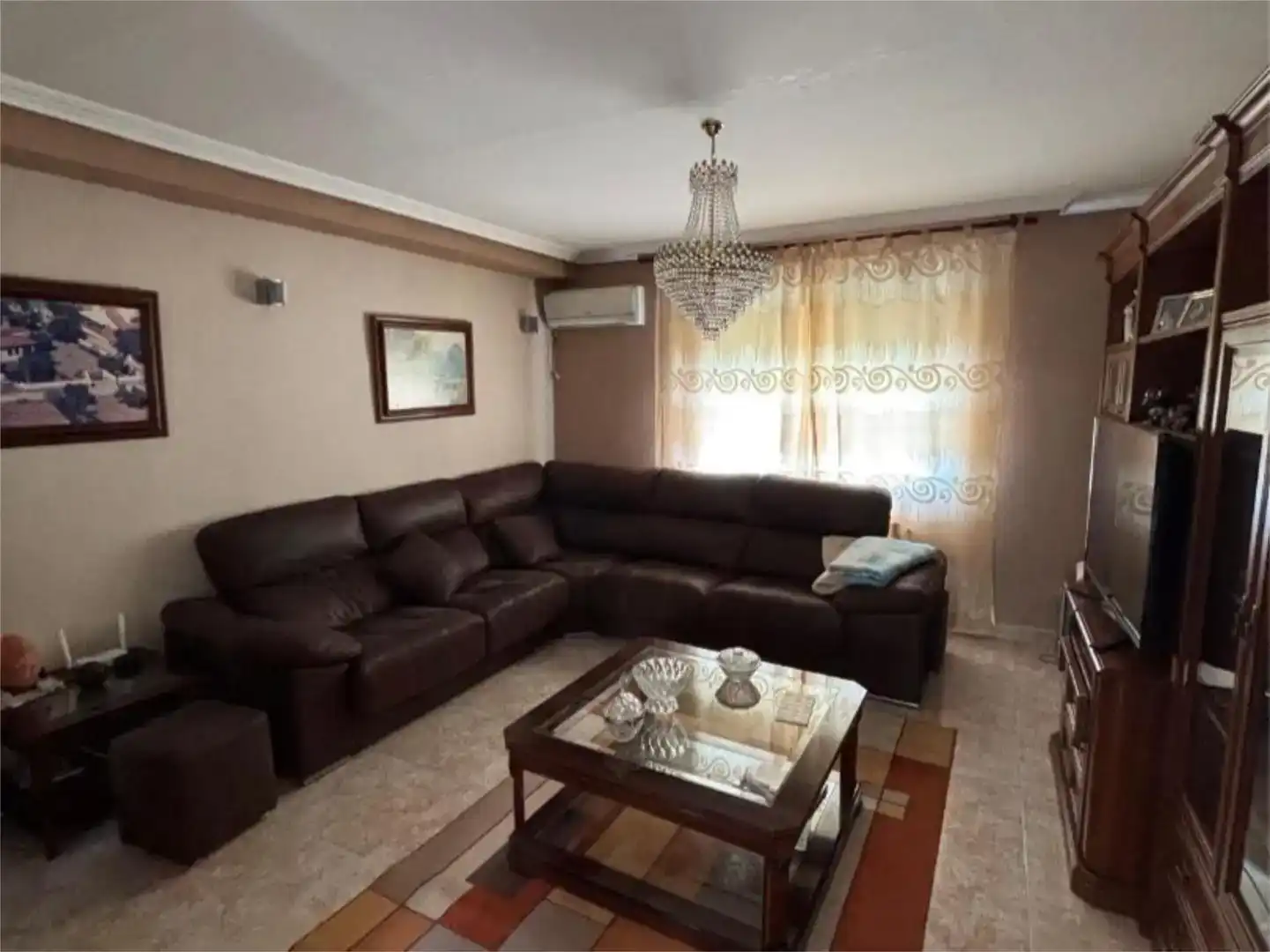Sala d'estar de Casa o xalet en venda en Malpartida de Cáceres amb Aire condicionat i Piscina