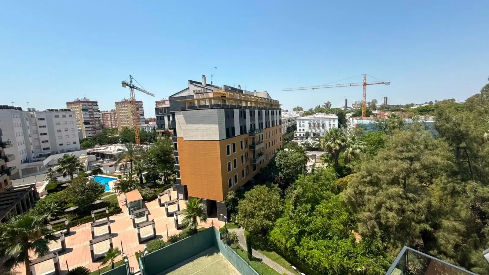 Vista exterior de Pis en venda en Sevilla amb Aire condicionat, Calefacció i Traster