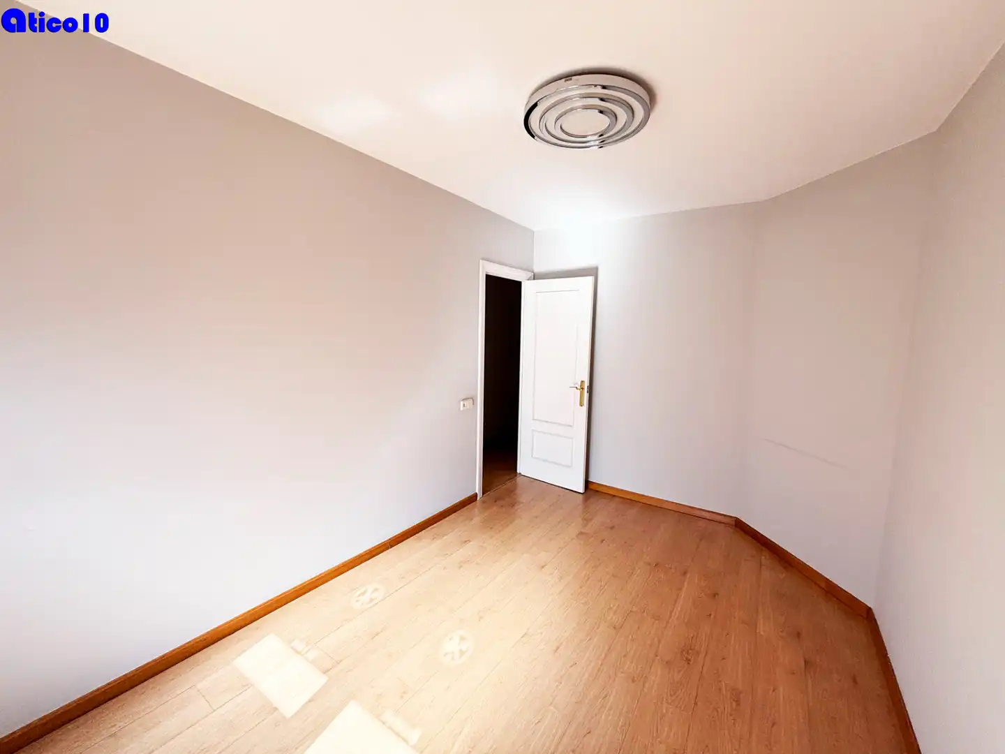 Schlafzimmer von Wohnung zum Verkauf in Oviedo  mit Heizung