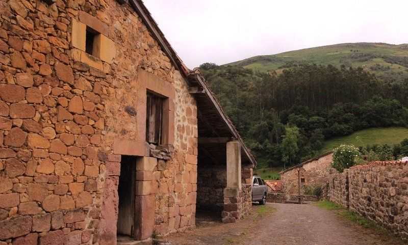 Vista exterior de Casa o xalet en venda en Cabuérniga