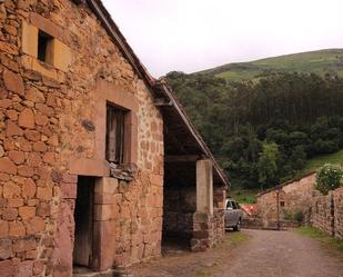 Vista exterior de Casa o xalet en venda en Cabuérniga