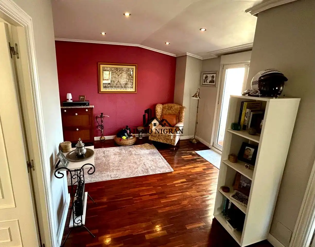 Sala de estar de Dúplex en venta en Vigo  con Calefacción y Terraza