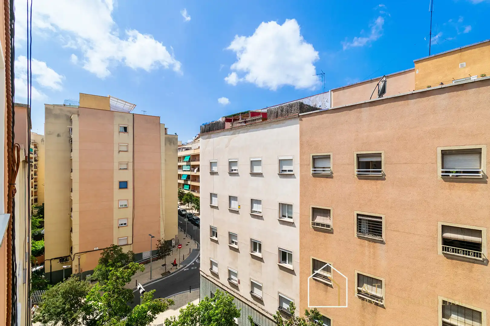 Vista exterior de Àtic en venda en Barcelona amb Aire condicionat, Parquet i Terrassa