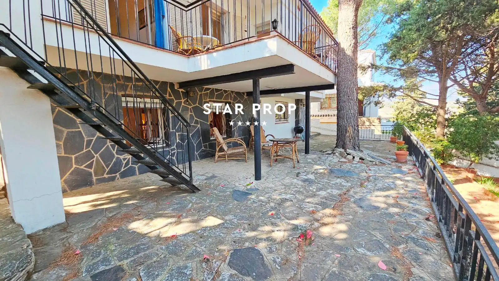 Vista exterior de Casa o chalet en venta en Llançà con Terraza, Trastero y Amueblado