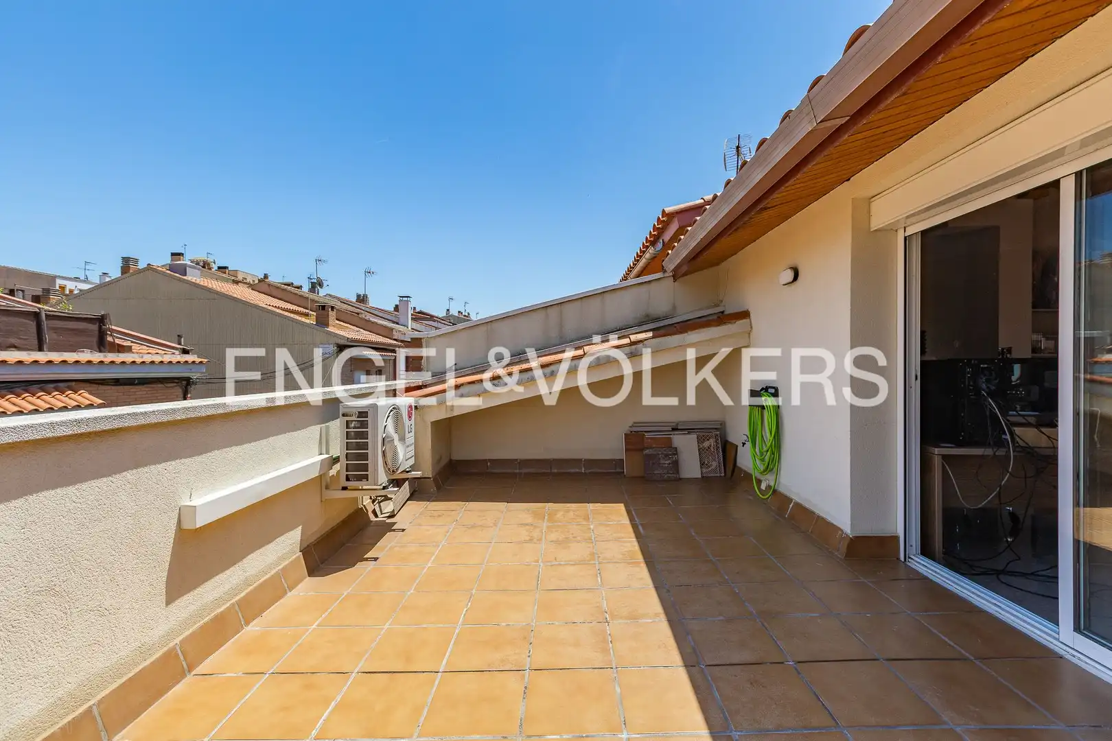 Terrace of Detached homes for sale in Rubí  with Air Conditioner, Heating and Parquet flooring