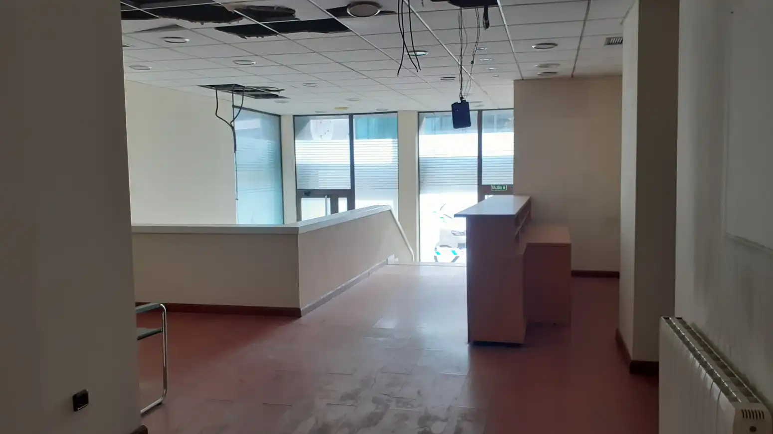 Local comercial en venda a Oviedo - CL VICTOR CHAVARRI 21, imagen 3