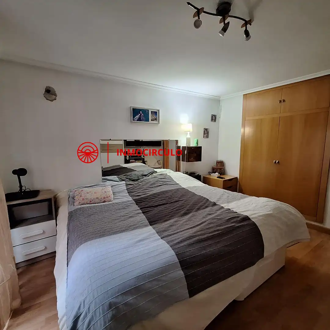 Habitación de Apartamento en venta en Burgos con Calefacción