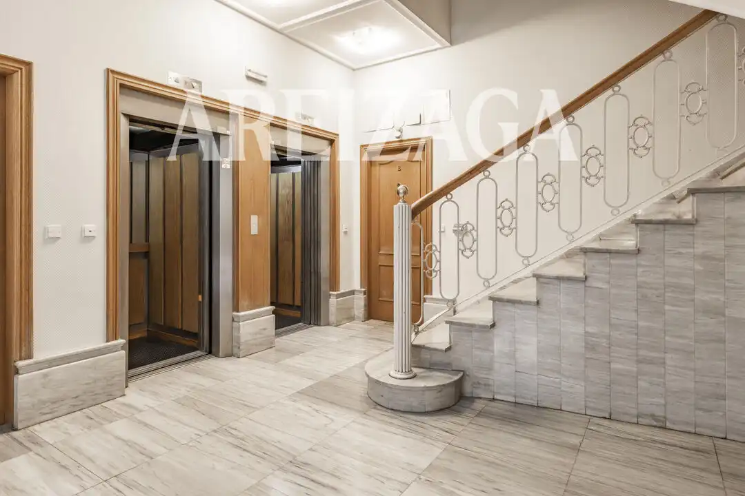 Piso en venta en Donostia - San Sebastián  con Calefacción, Terraza y Balcón