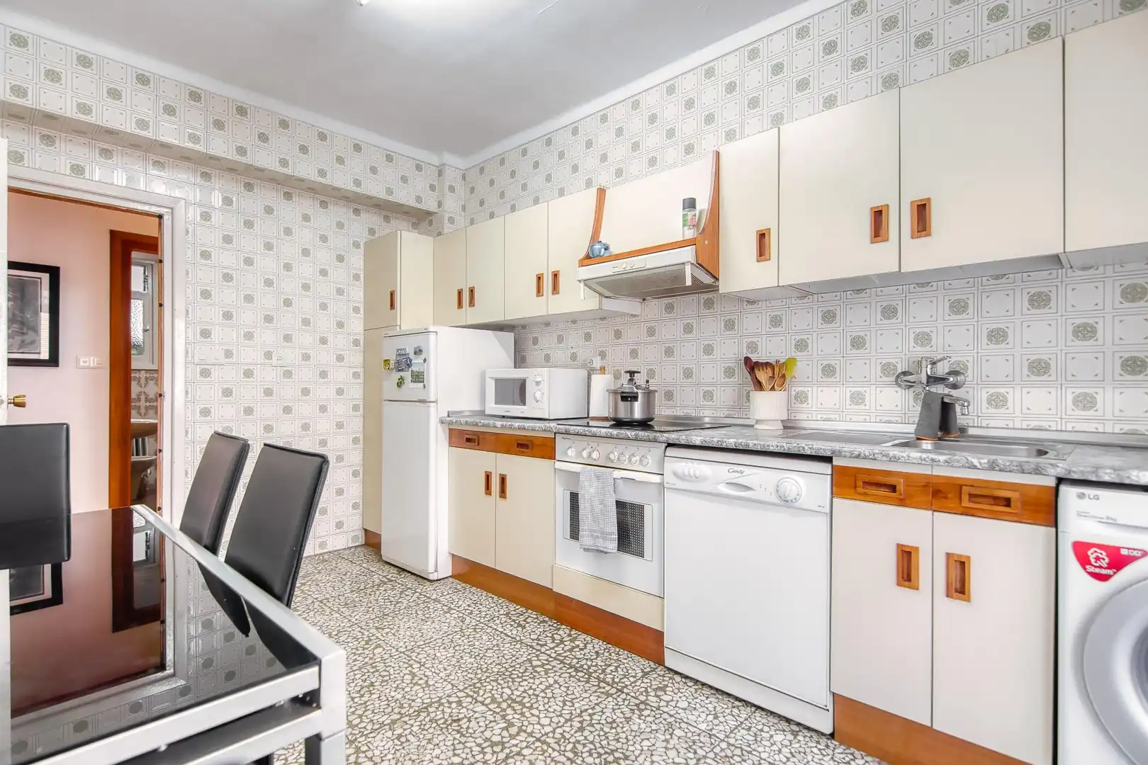 Kitchen of Flat for sale in  Pamplona / Iruña  with Heating, Storage room and Balcony