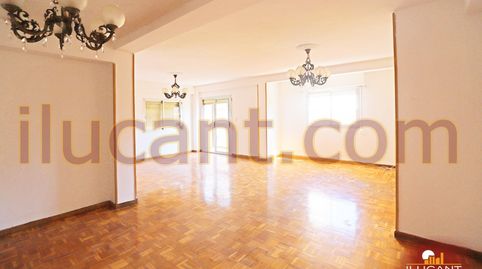 Foto 4 de Piso en venta en Benalúa, Alicante / Alacant