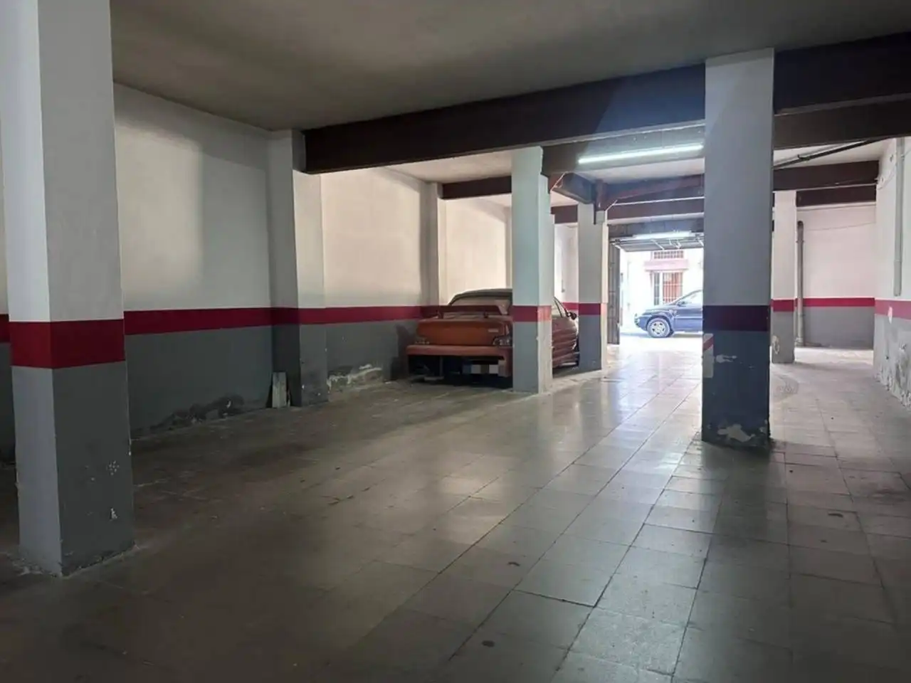 Aparcament de Garatge en venda en La Llagosta