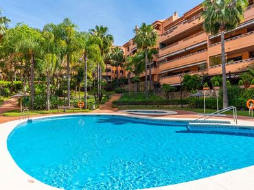 Penthouse mit Pool zum Verkauf in Milla de Oro