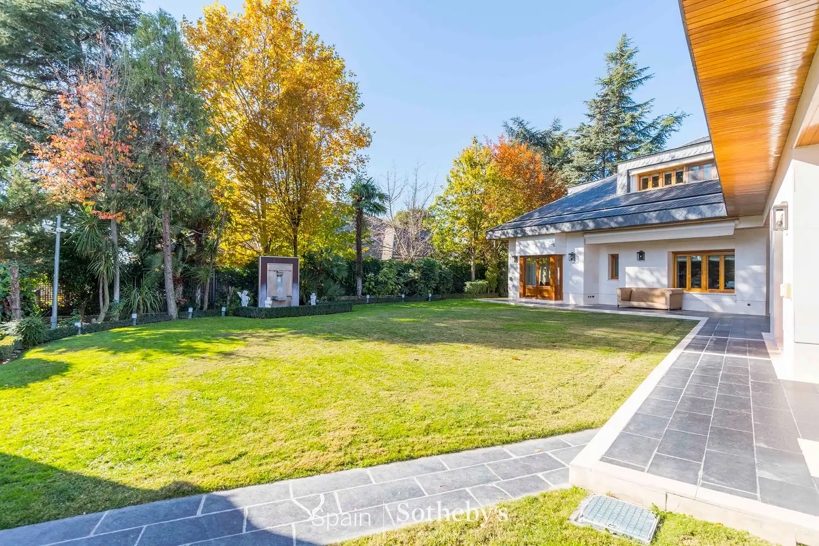 Jardín de Casa o chalet en venta en Madrid con Calefacción, Jardín privado y Piscina