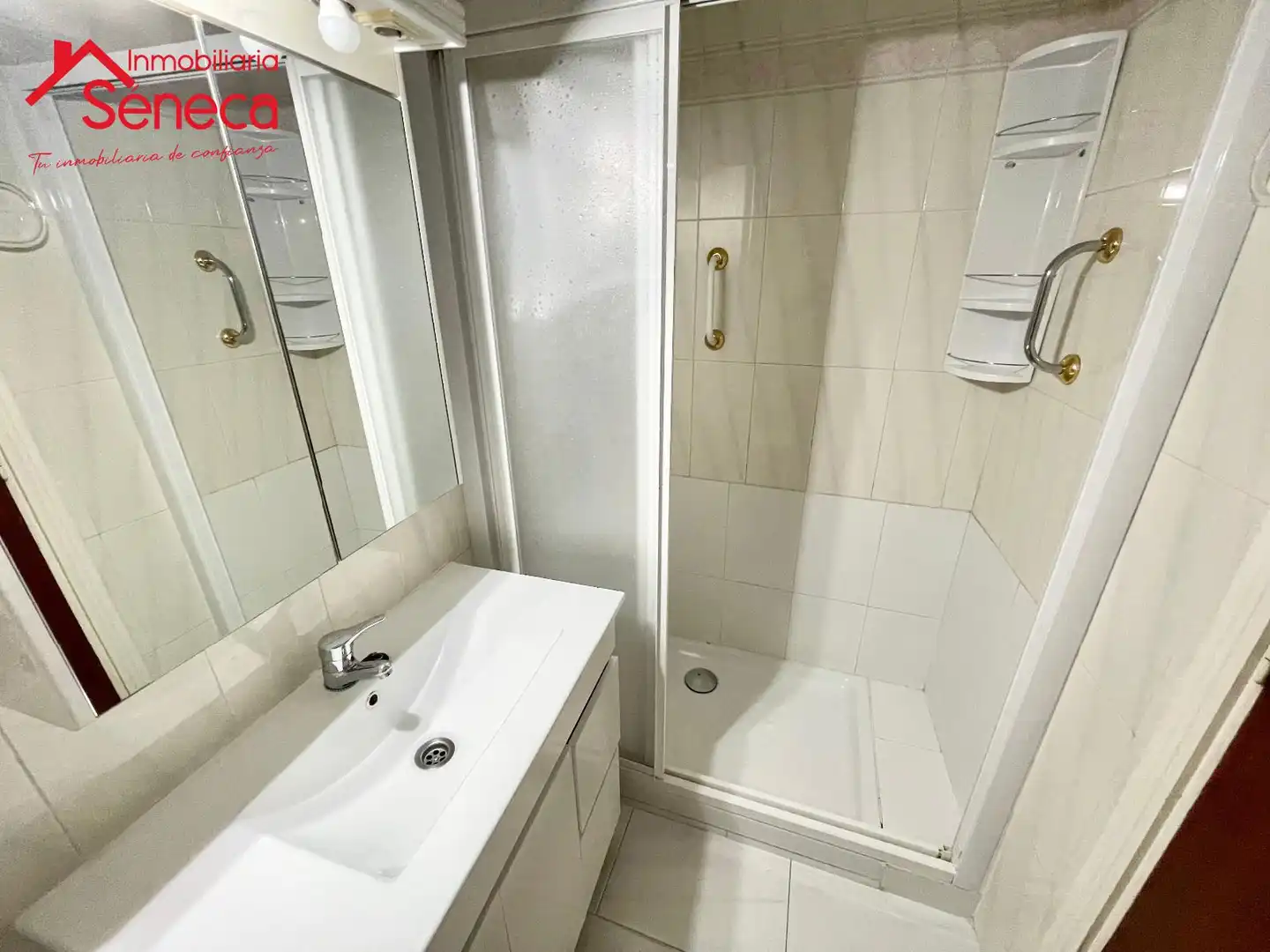 Badezimmer von Wohnung zum Verkauf in Córdoba mit Klimaanlage, Heizung und Terrasse