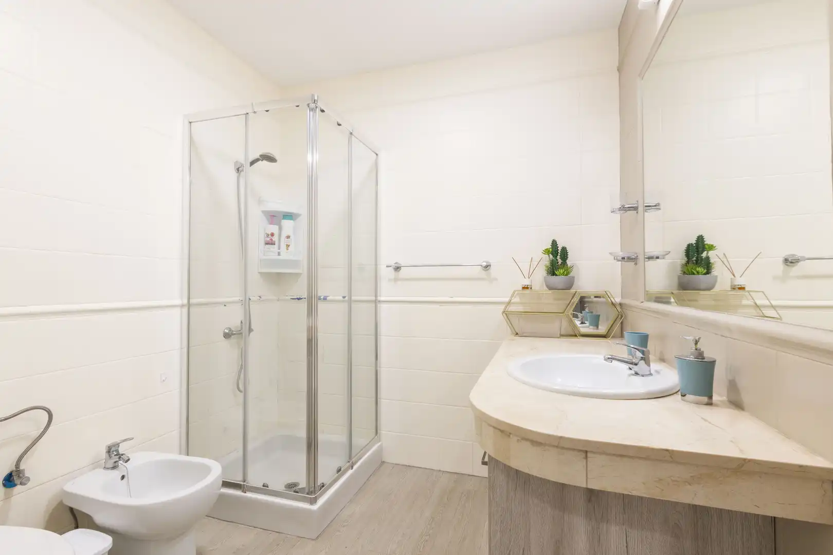 Baño de Piso en venta en Arona con Jardín privado, Terraza y Piscina
