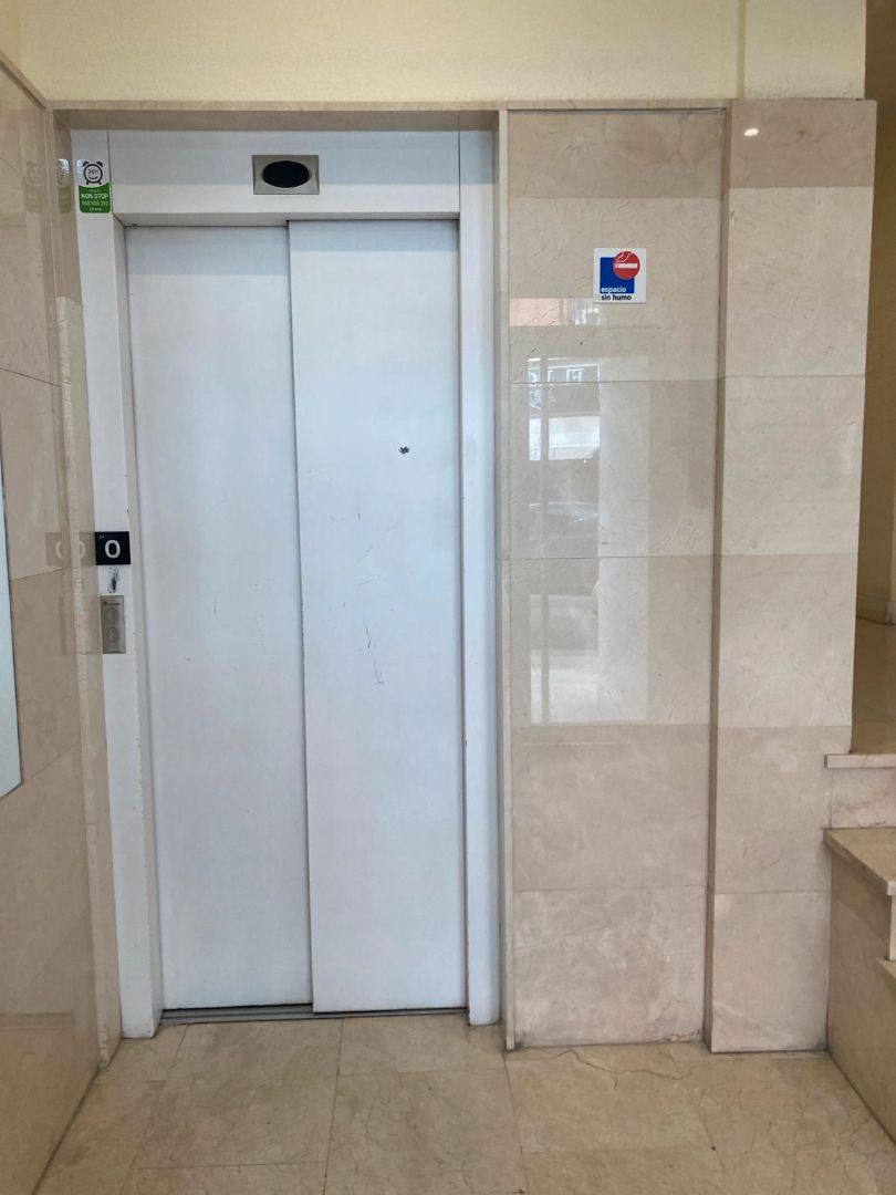 Piso en venta en Calle del Capitán Angosto Gómez Castrillón, Centro