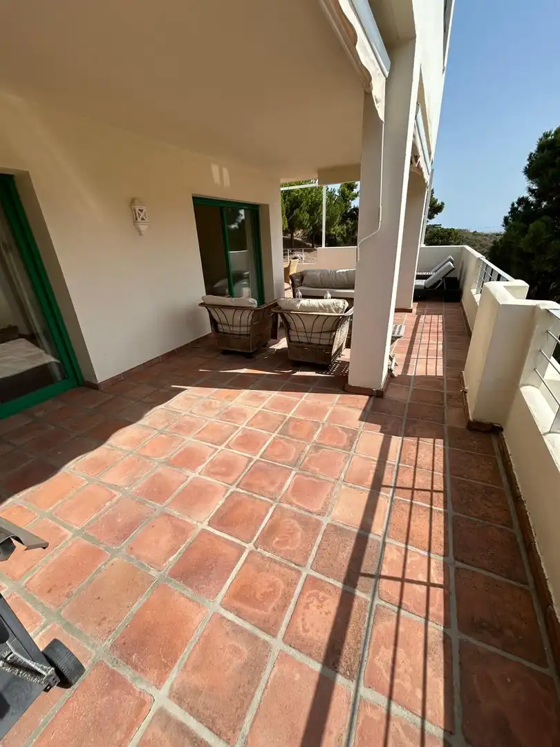 Terraza de Apartamento en venta en Benahavís con Aire acondicionado, Terraza y Trastero