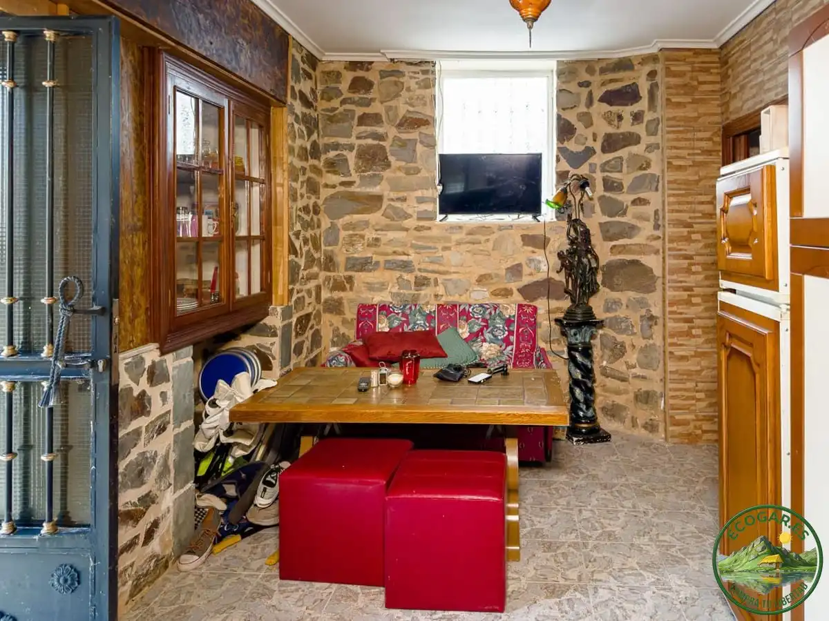 Houses for sale in Toreno  with Heating, Parquet flooring and Furnished