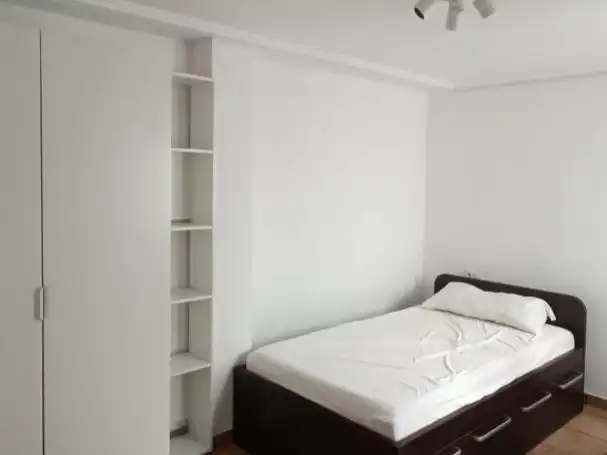 Habitación de Piso para compartir en Zona Cantereria