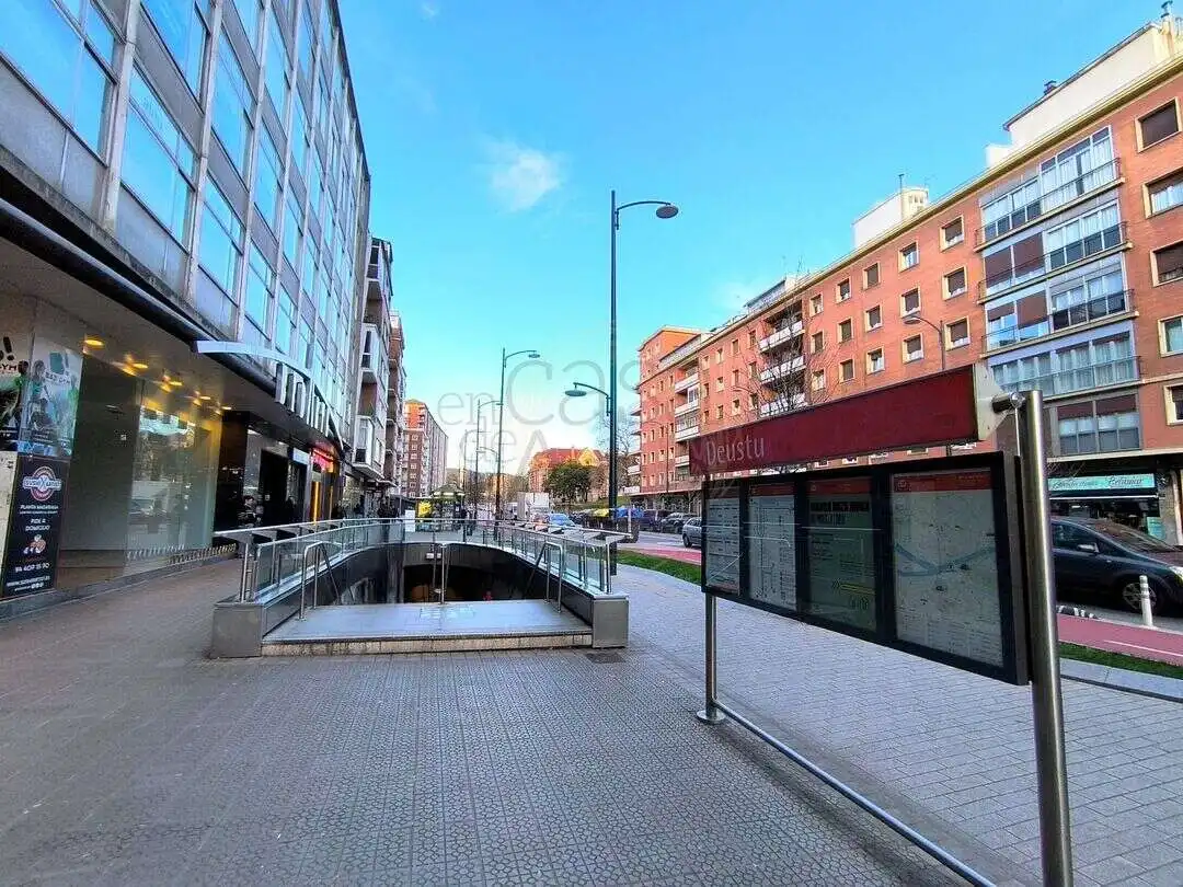 Außenansicht von Büro zur Miete in Bilbao  mit Möbliert
