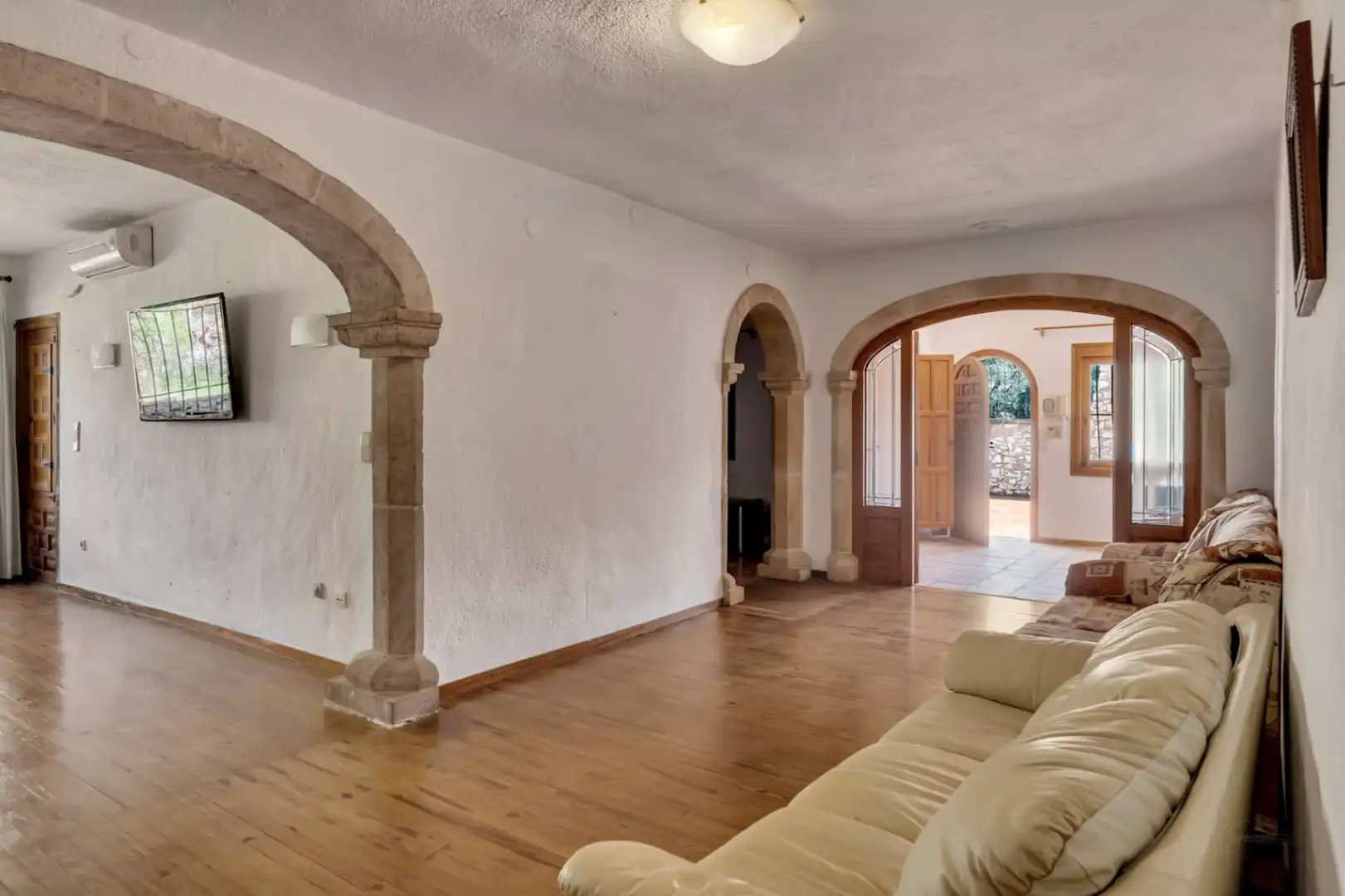 Houses for sale in Jávea / Xàbia  with Air Conditioner, Heating and Private garden