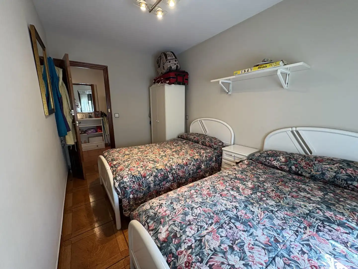 Habitación de Edificio en venta en Aller