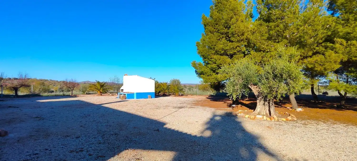Casa o chalet en venta en La Solana   con Jardín privado, Terraza y Trastero