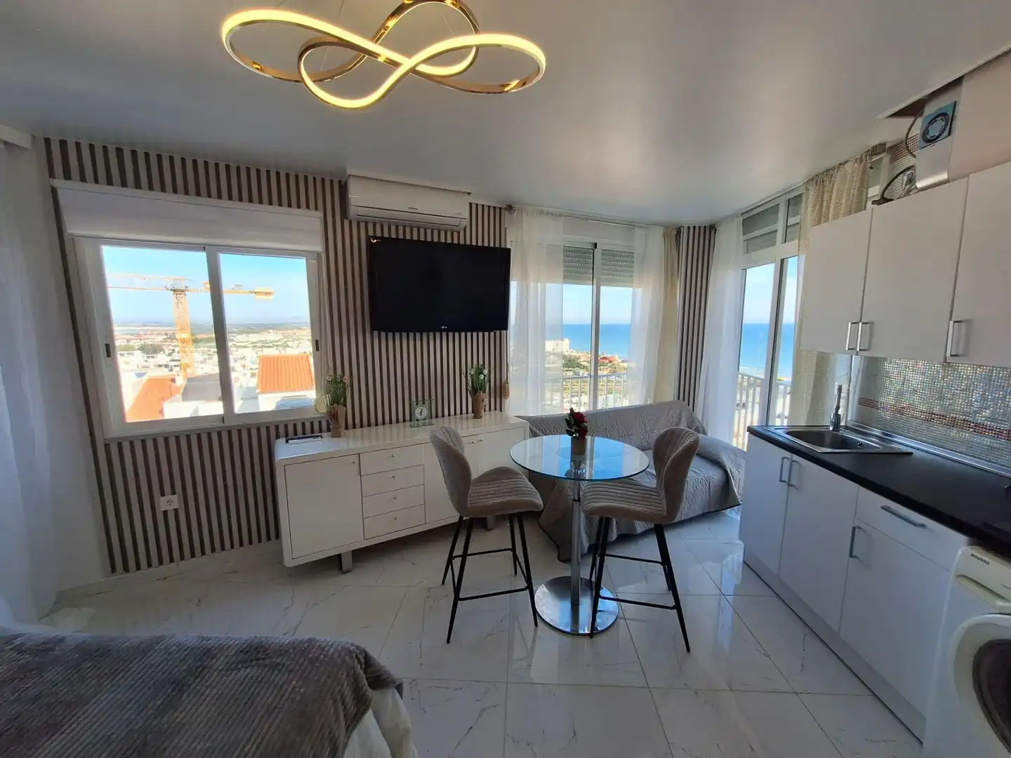 Living room of Study for sale in Torrevieja