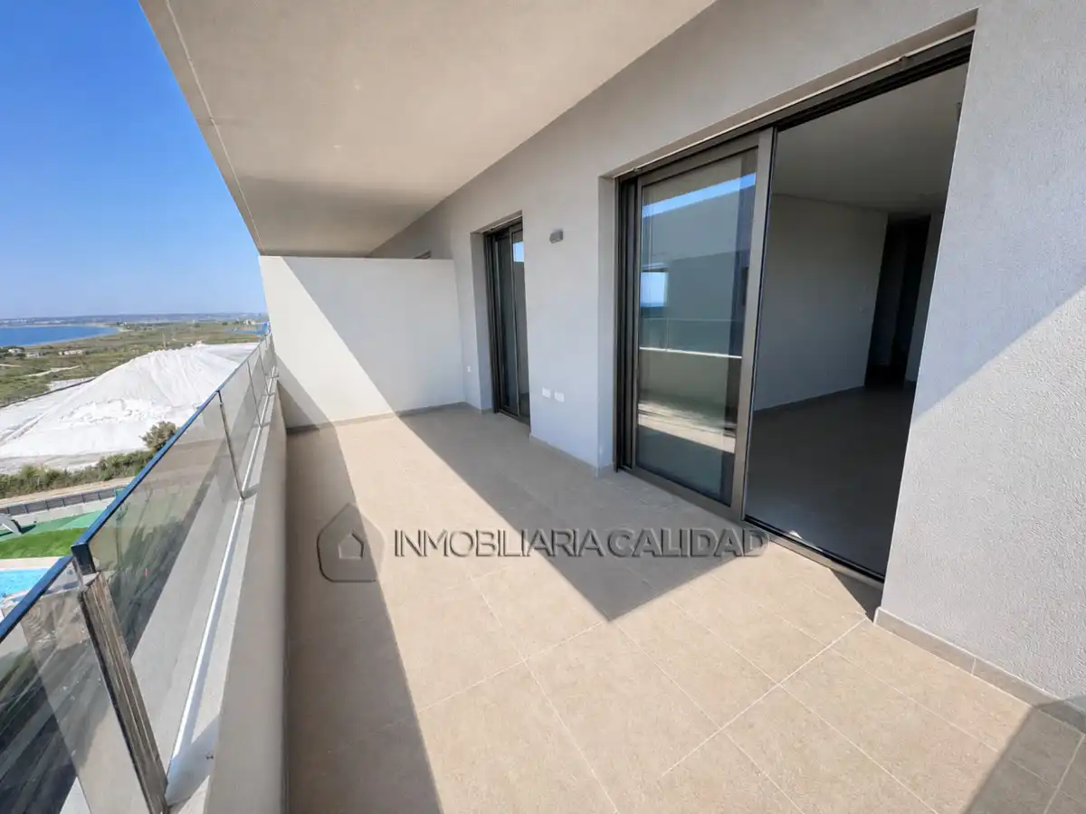 Terraza de Piso en venta en Santa Pola con Calefacción, Trastero y Piscina