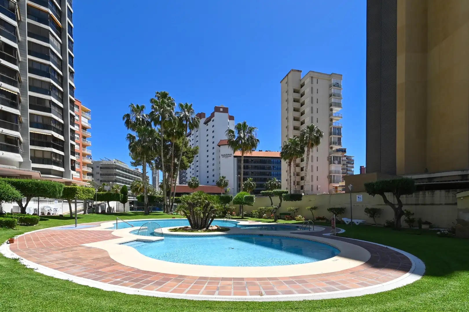 Swimming pool of Apartments for sale in Benidorm