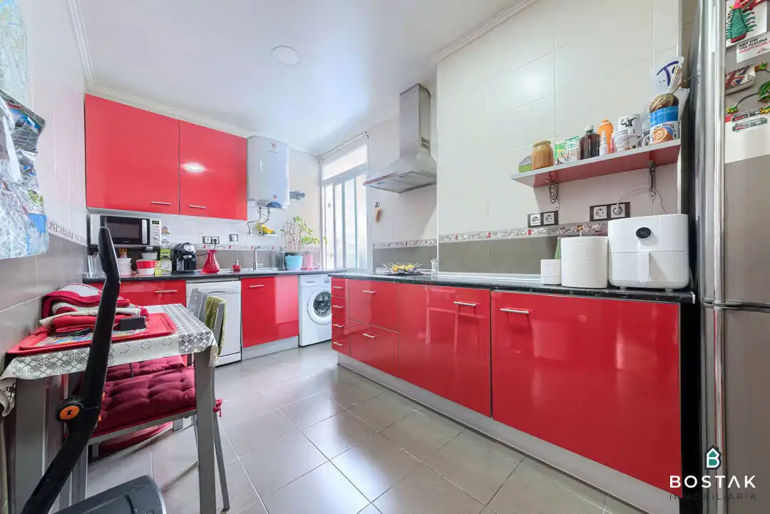 Cocina de Piso en venta en Bilbao  con Calefacción y Amueblado