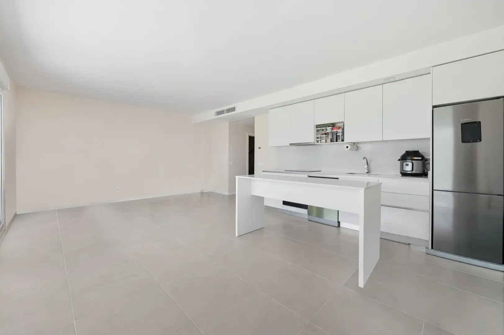 Kitchen of Ground floor for sale in Estepona  with Air Conditioner, Private garden and Terrace