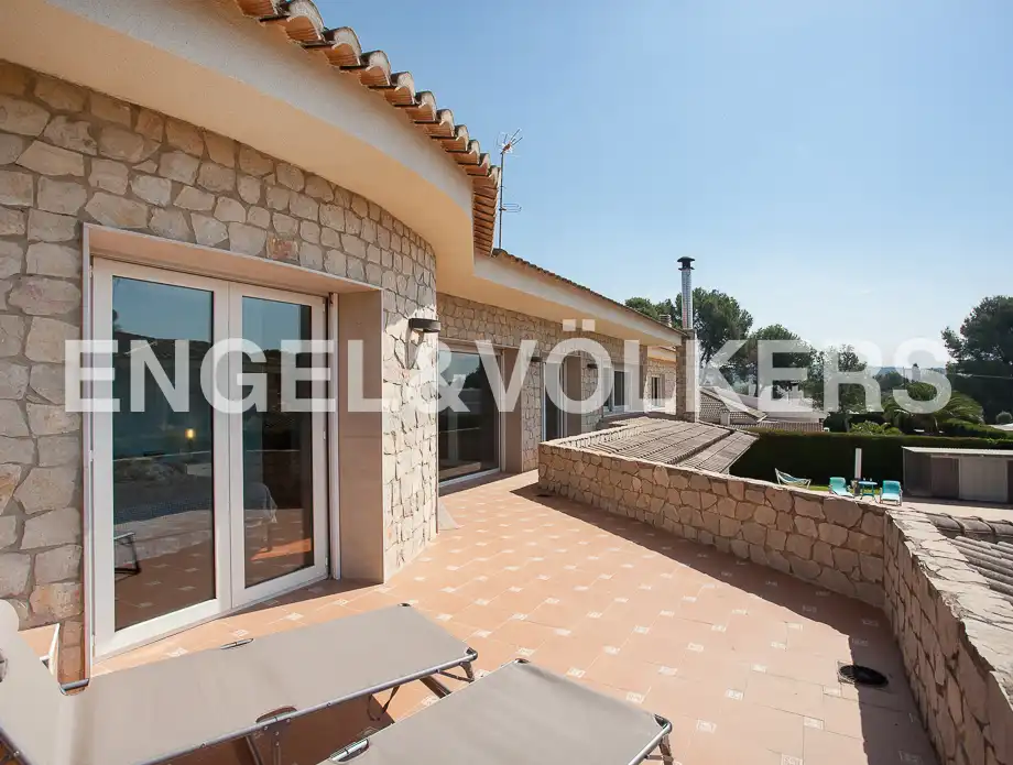Terraza de Casa o chalet en venta en Serra con Calefacción, Jardín privado y Trastero
