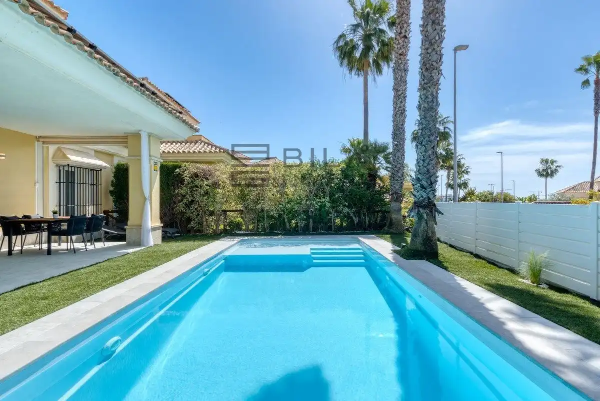 Swimming pool of Detached homes for sale in Marbella  with Air Conditioner, Terrace and Storage room