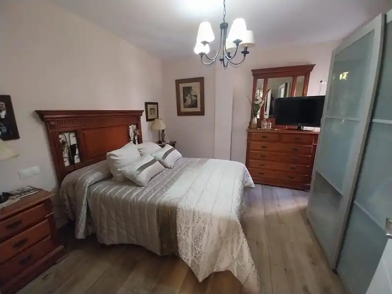 Dormitori de Pis en venda en Estepona amb Terrassa