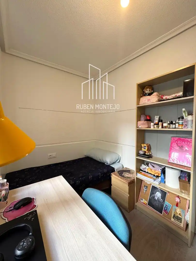 Schlafzimmer von Wohnung zur untervermieten in Salamanca mit Heizung, Terrasse und Möbliert