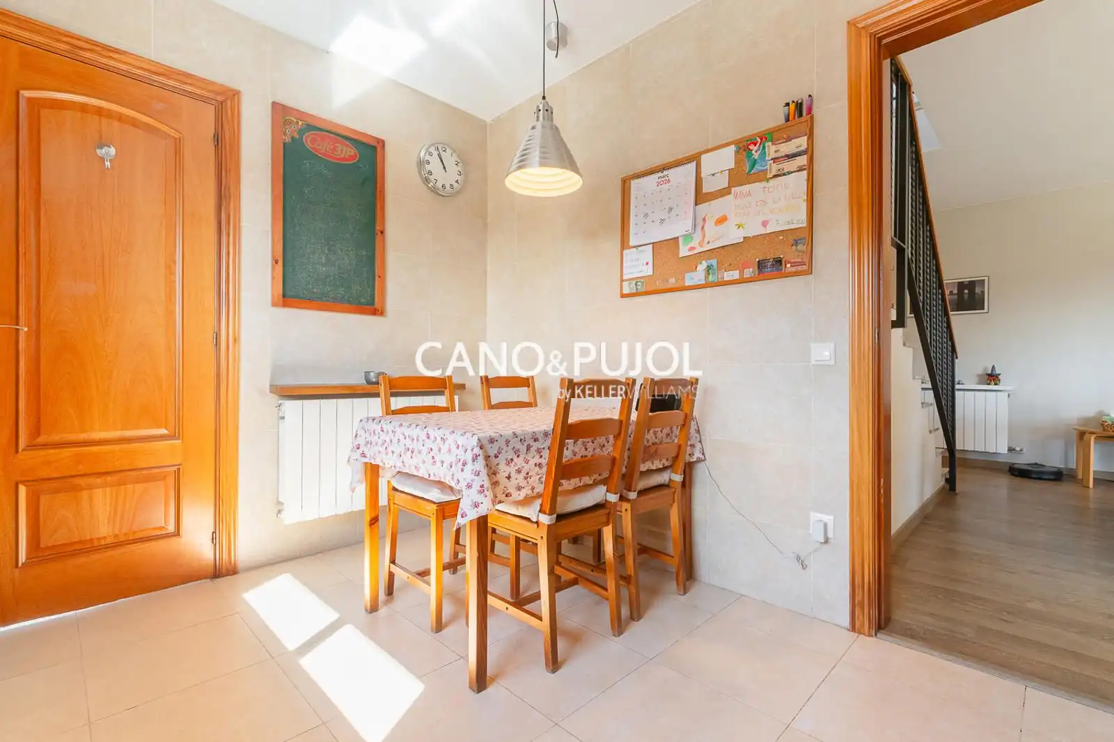 Comedor de Casa o chalet en venta en Corbera de Llobregat con Calefacción, Terraza y Trastero