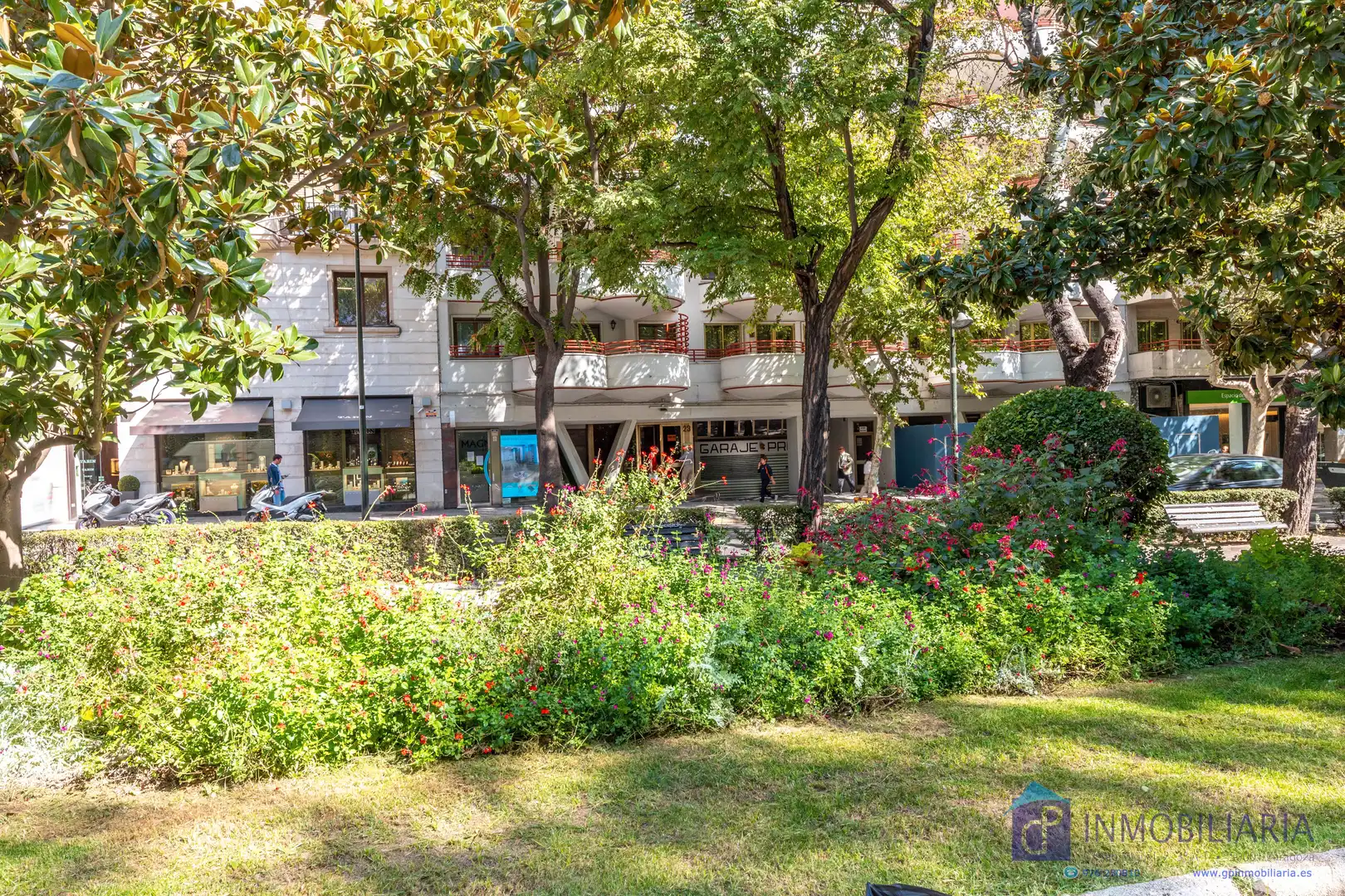 Vista exterior de Pis en venda en Zaragoza amb Parquet, Terrassa i Traster